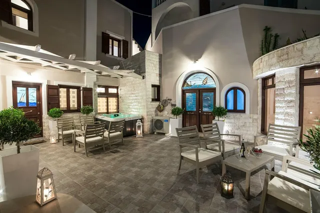 Suite Home Santorini