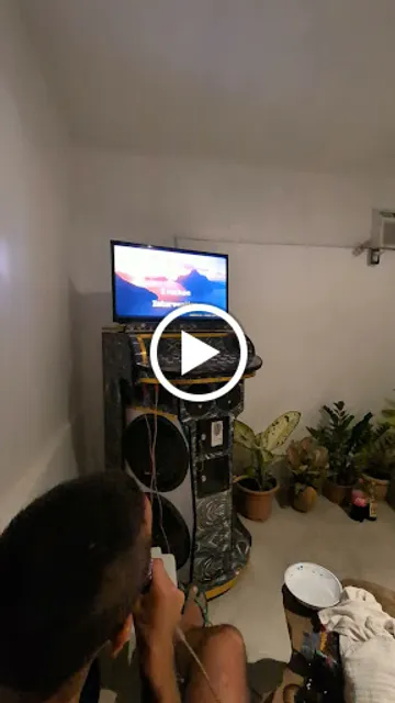 5 Rose's Karaoke Bar