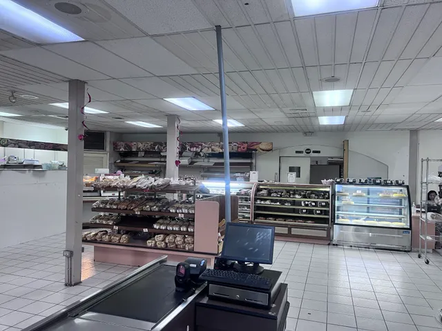 Carl & Sons Unique Bakery