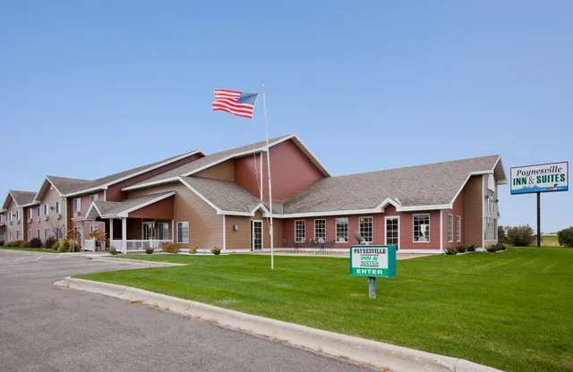 Paynesville Inn & Suites