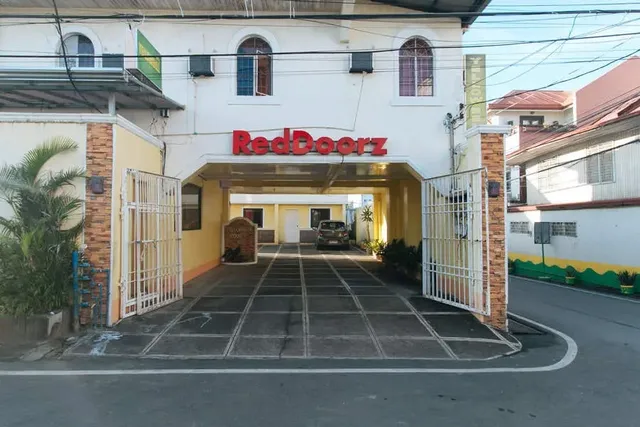 RedDoorz near SM Batangas City