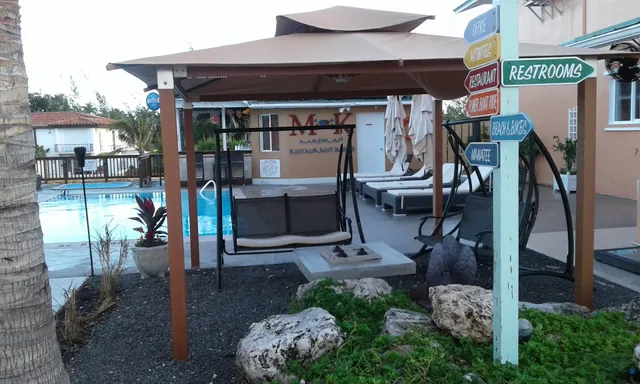 Madkap Restaurant & Bar