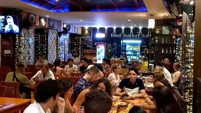 Food Market kata Restaurant