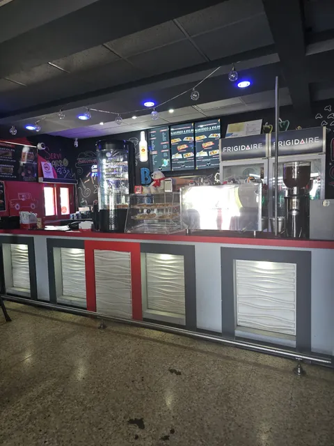 El Bostel de los Sandwiches Ponce