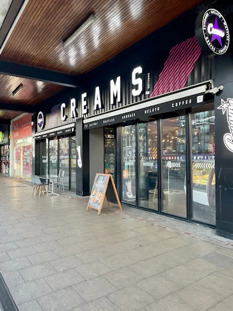 Creams Cafe