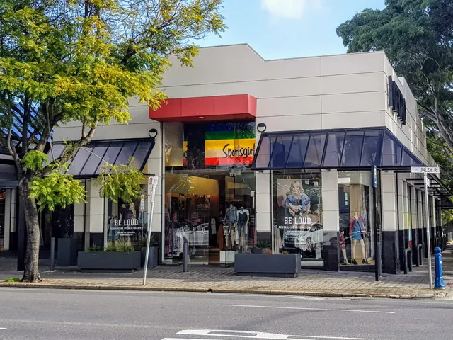 Sportsgirl Hyde Park