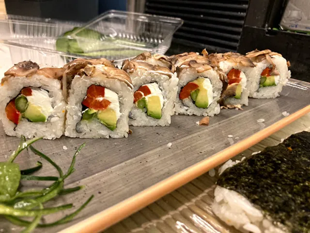 Teikit Sushi & Noodles