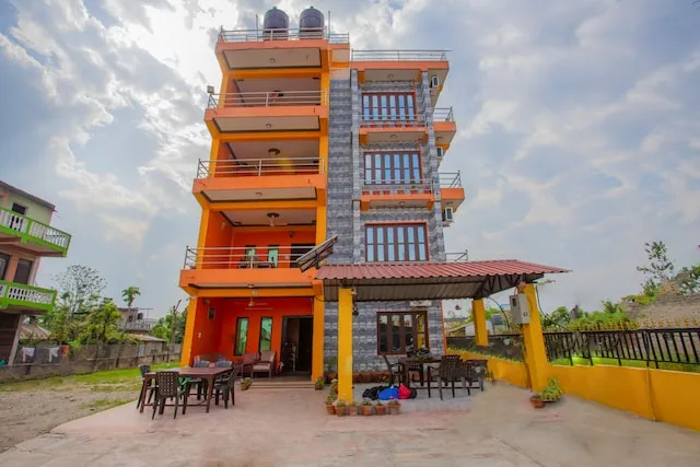 OYO 348 Hotel Park Treasure