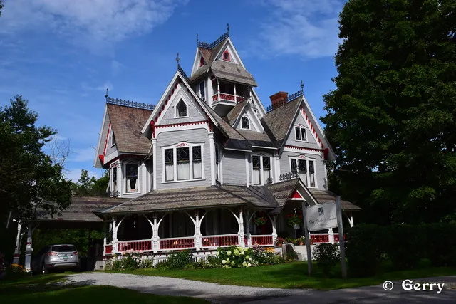 Grey Gables Mansion Bed & Breakfast