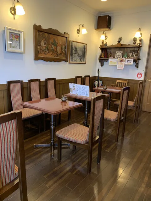 カフェ・ハッチ８８８