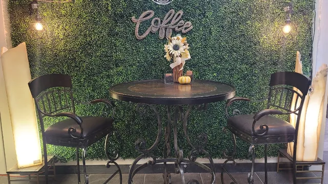 Roxy's Sweet Nightmares-A Horror Cafe