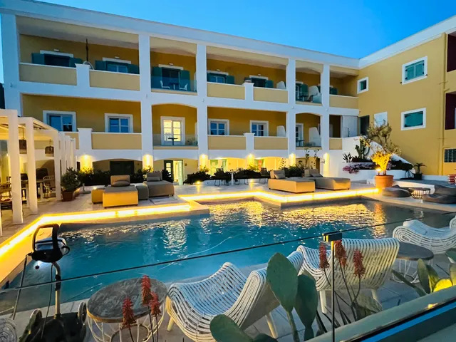 Alidian Bay Suites – Luxury Beachfront Hotel in Leros
