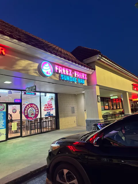 Freez-Freez | Sundae Bar