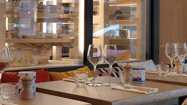 MONBLEU Faubourg Montmartre