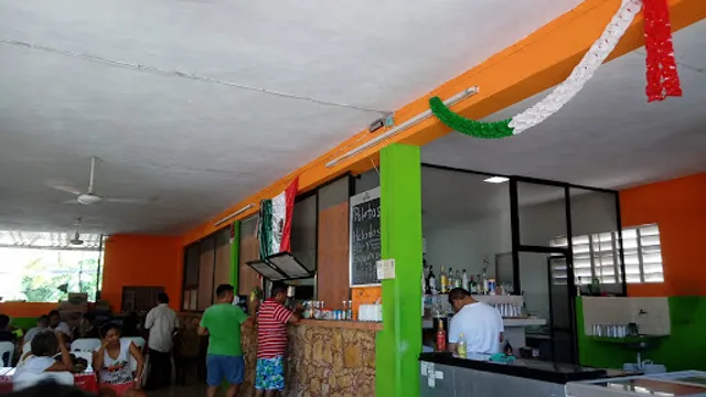Restaurante El Amigo Chivero