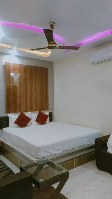 Hotel SK International