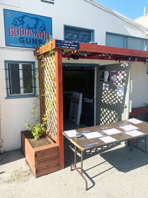 Goodland Guns (IN THE BACK)