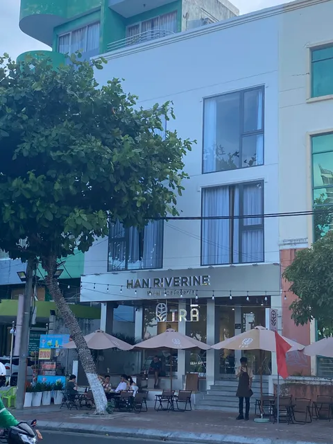 Han Riverine Hotel n' Cafeteria