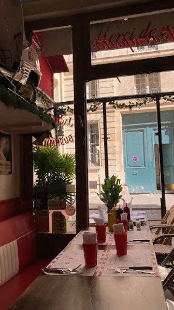 Le Fil Rouge Café