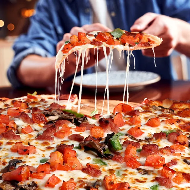 2 for 1 Family Pizza 🍕 Canarama