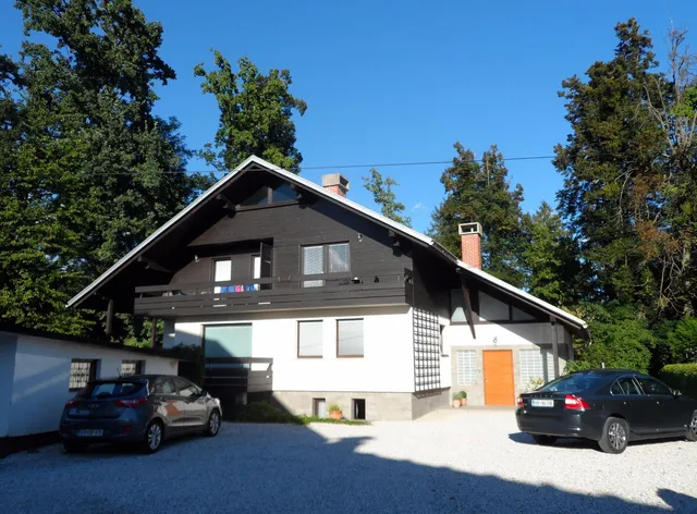 Apartments Bassanese, Studio TARA