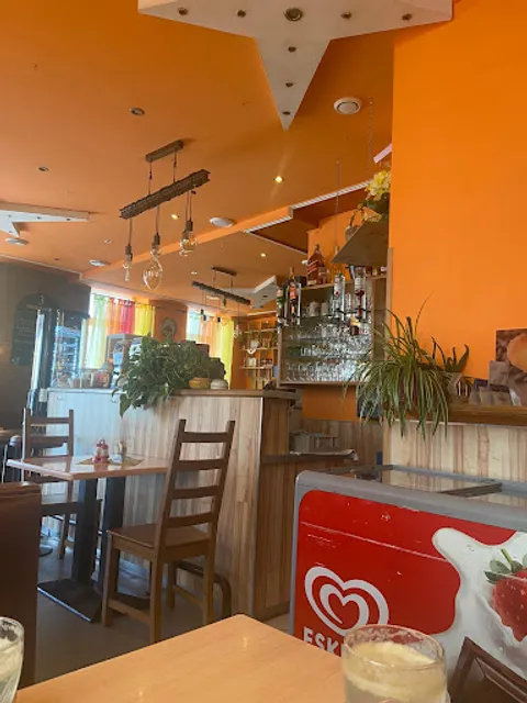 Conny's 3-Mäderlhaus