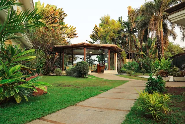 White Pearl Suites by Rosetum