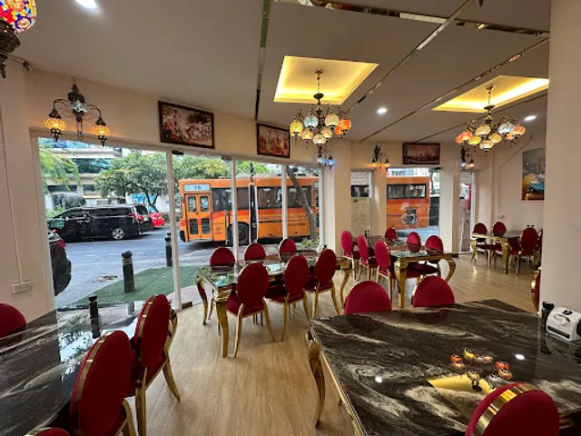LAHORE RESTAURANT Silom (Halal)