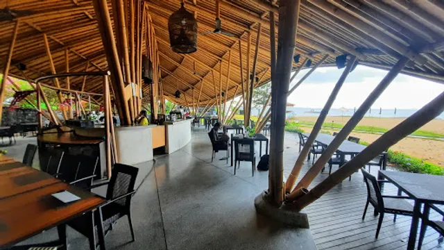 Warung Bambu