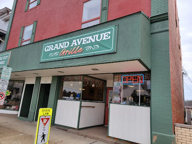 Grand Avenue Grille