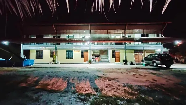 Homestay Pok Sop with Pool