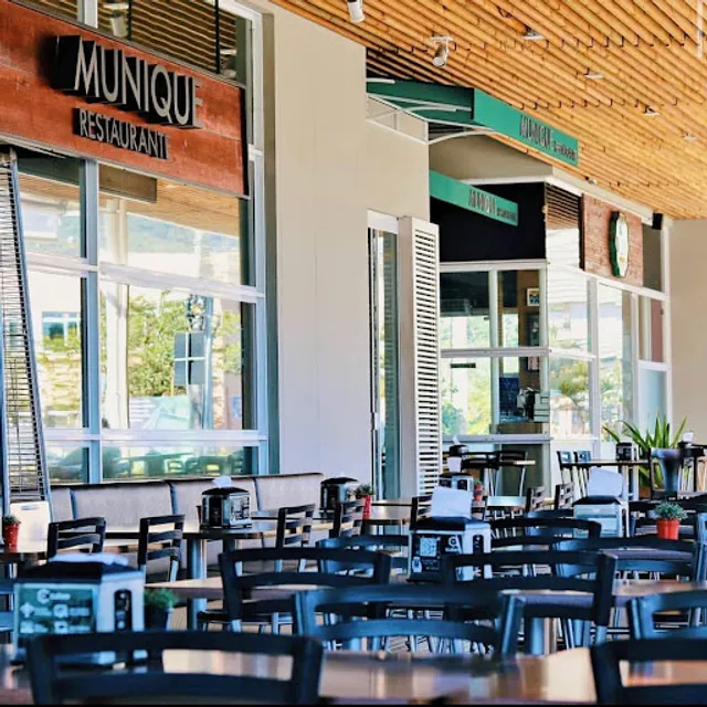 Munique Restaurante e Bar