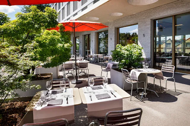 Restaurant & Bar Tschadun