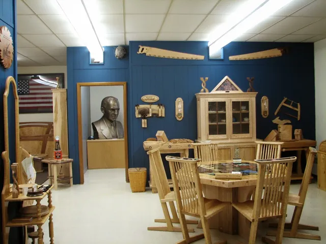 Nature's Way Woodworking Gift Shop