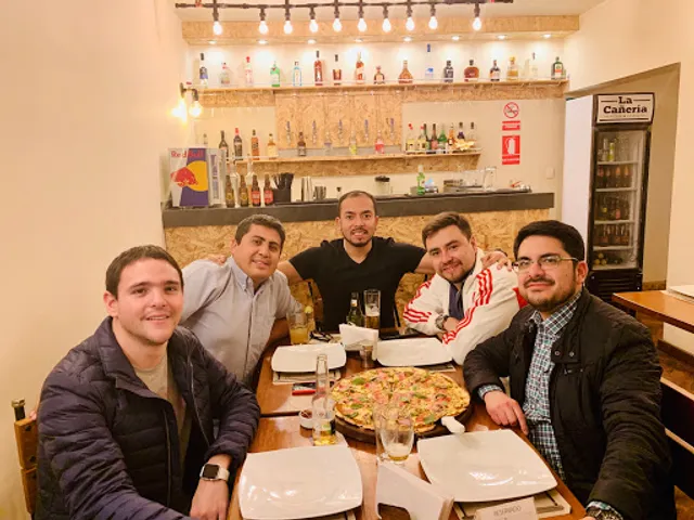 LA CAÑERÍA PIZZAS & PASTAS