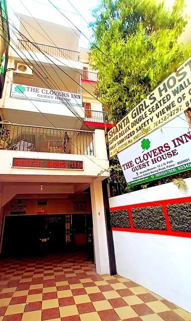 The Clovers Inn Boring Road