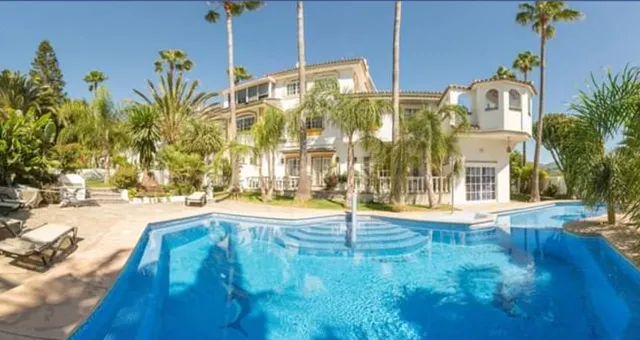 Villa Cambodunum - Apartamentos y Villas en Estepona - Costa del Sol - Andalucia - España