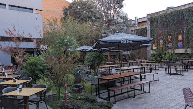 Fabbrica - Complexo gastronômico e cultural.