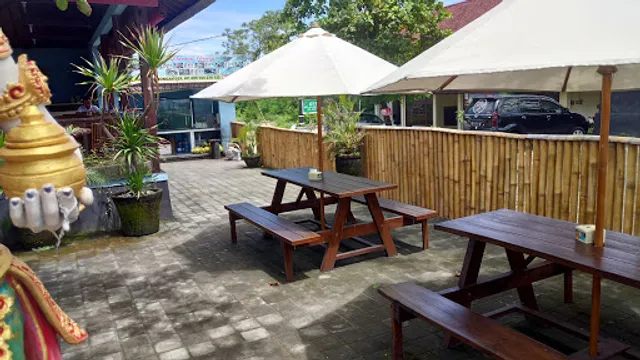 Warung Hawaii Grill Seafood