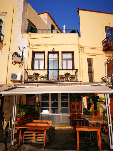 Casa Alba - House in Old Harbour of Chania