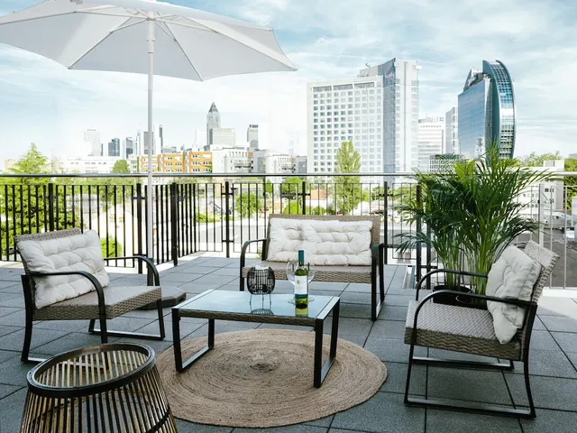 THE ROOMS – Hotel & House