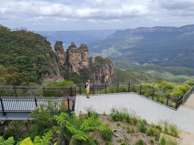 Echo Point to Scenic World via Giant Stairway