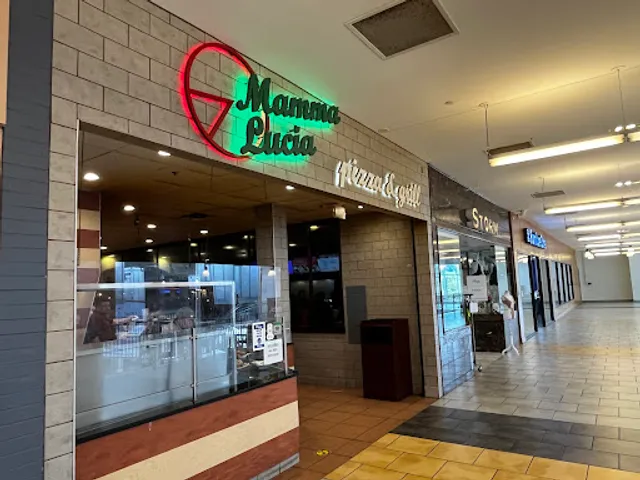 Mamma Lucia Pizza