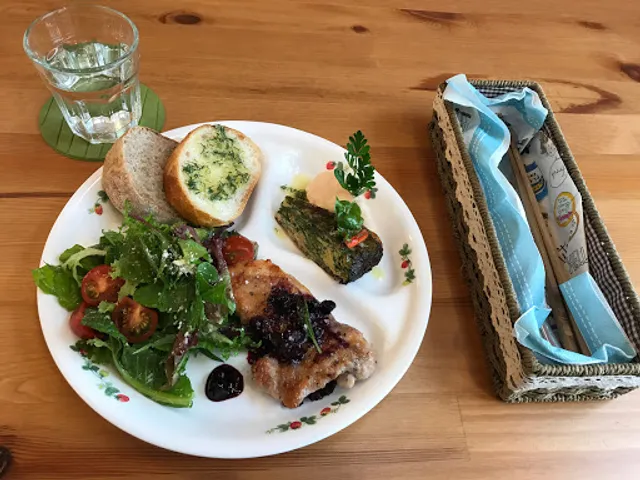 Club kaunis Cafe 猫の耳