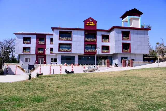 Jai Hotel & Restaurant