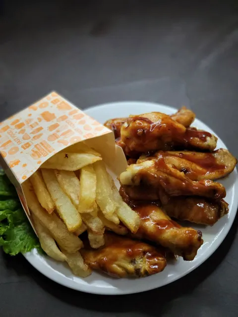 Locos Bar Restaurant