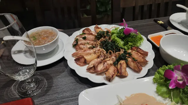 Nhà hàng hải sản Kando 3