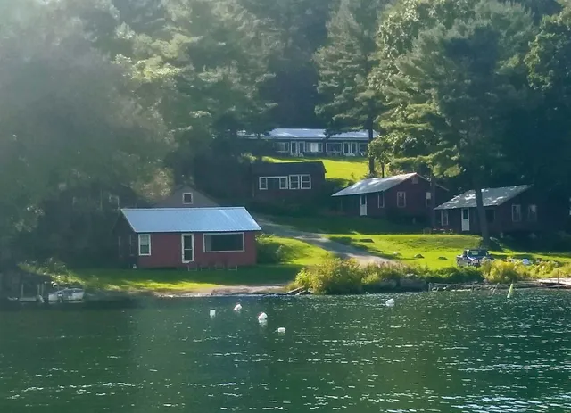 Aalsmeer Motel & Cottages on Otsego Lake
