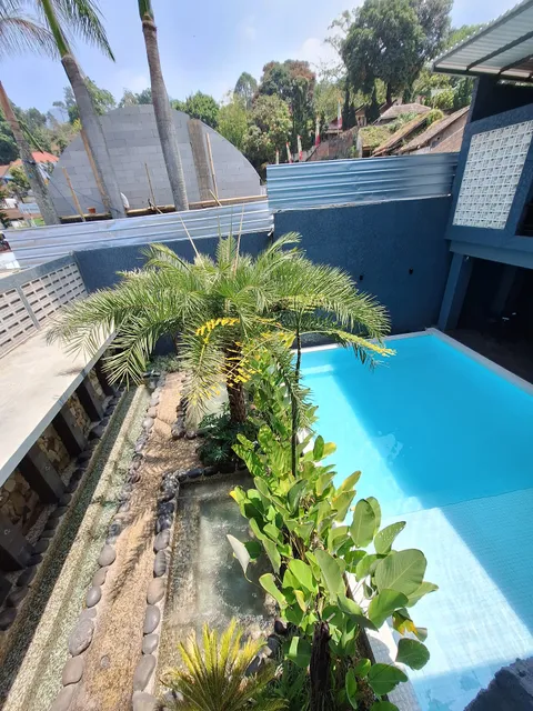 Hanjuang Hot Spring by Tirtagangga