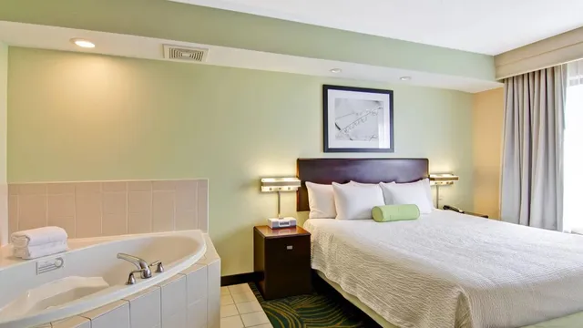 SpringHill Suites by Marriott Erie